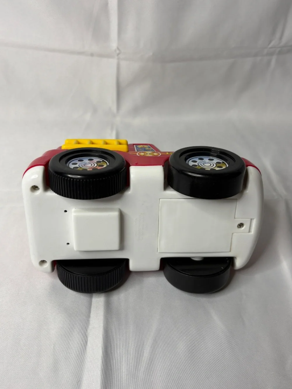 1998 Shelcore Lights and Sound Fire Truck Toy Vintage 7